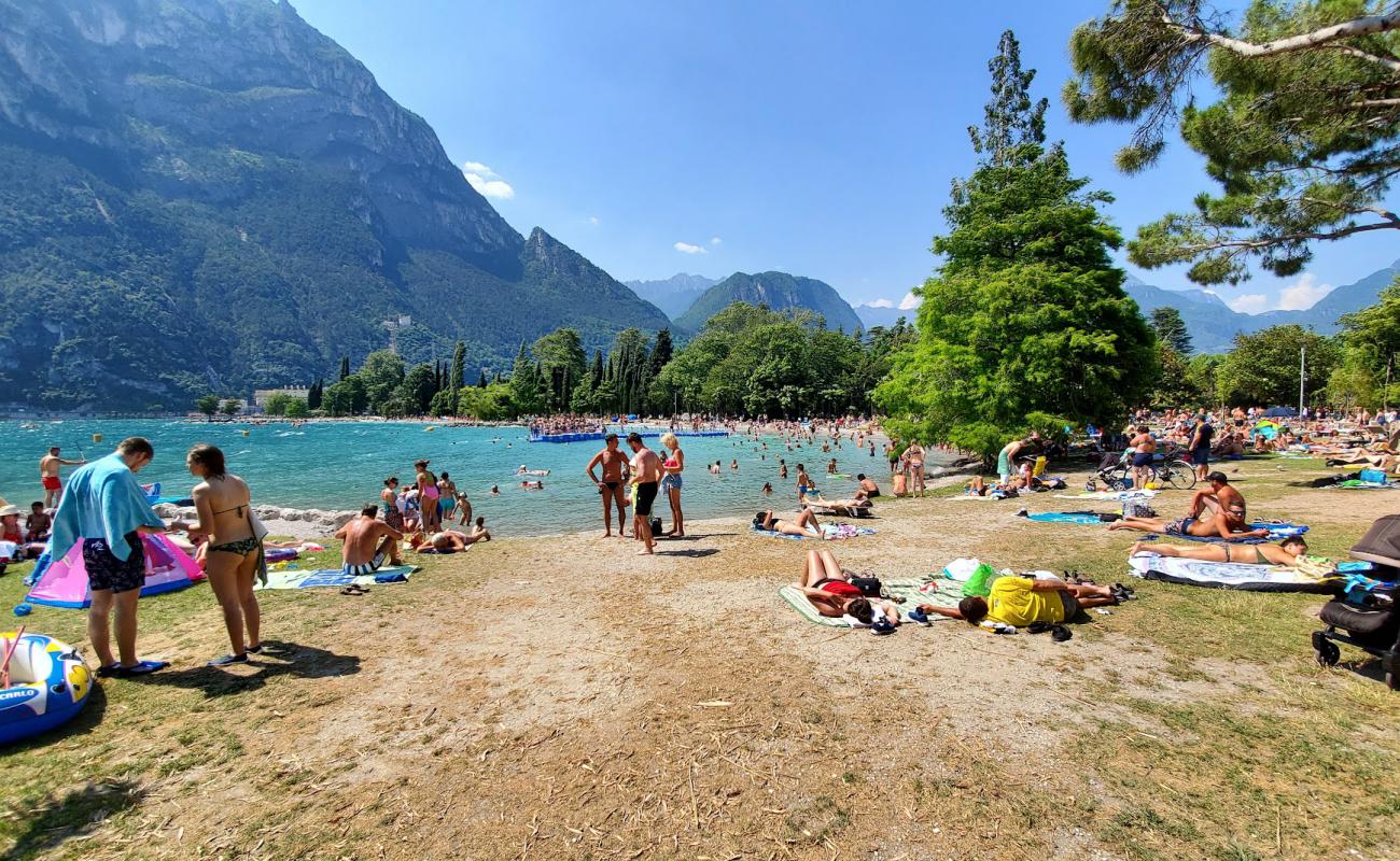Photo de Plage Sabbioni avec petits galets gris de surface