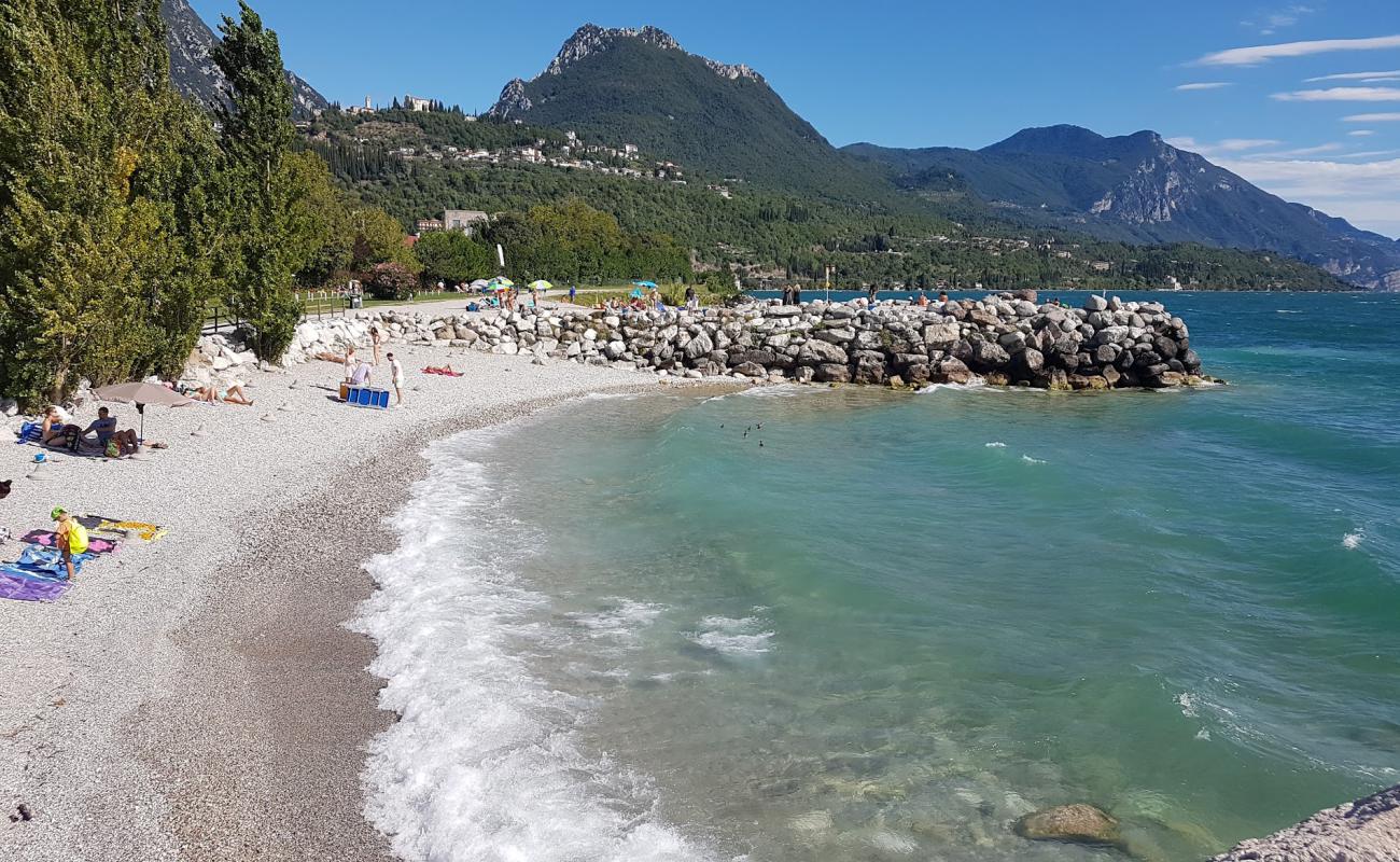 Photo de Spiaggia Toscolano avec caillou fin gris de surface