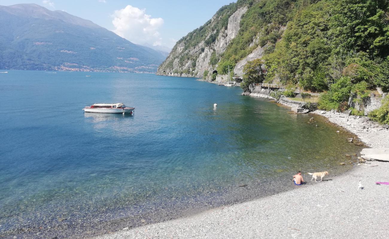 Photo de Bau Bau Beach avec caillou gris de surface