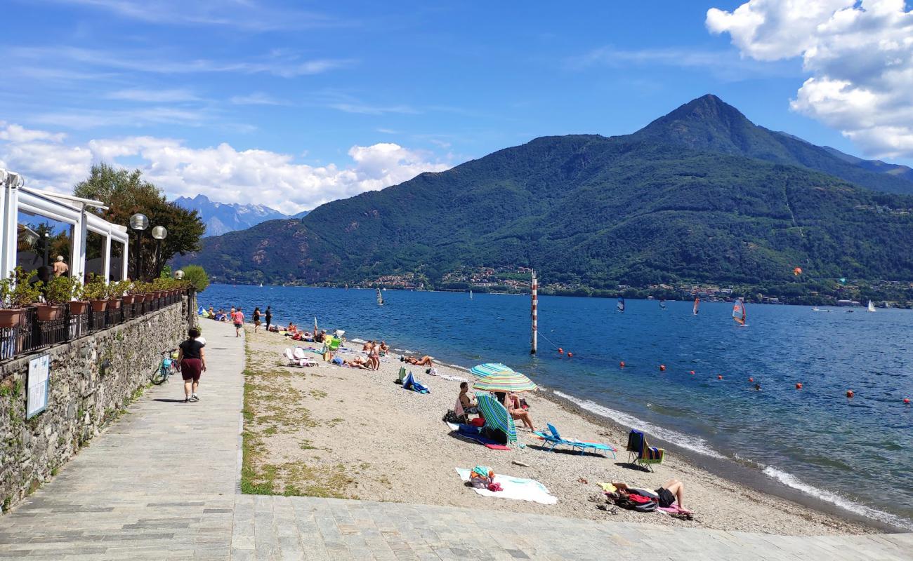 Photo de Spiaggia di San Vito avec sable gris & galets de surface