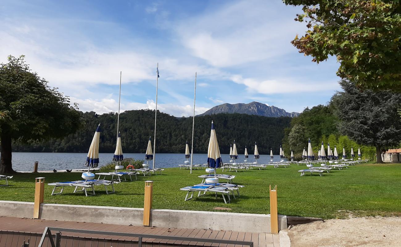 Photo de Spiaggia La Taverna avec caillou clair de surface