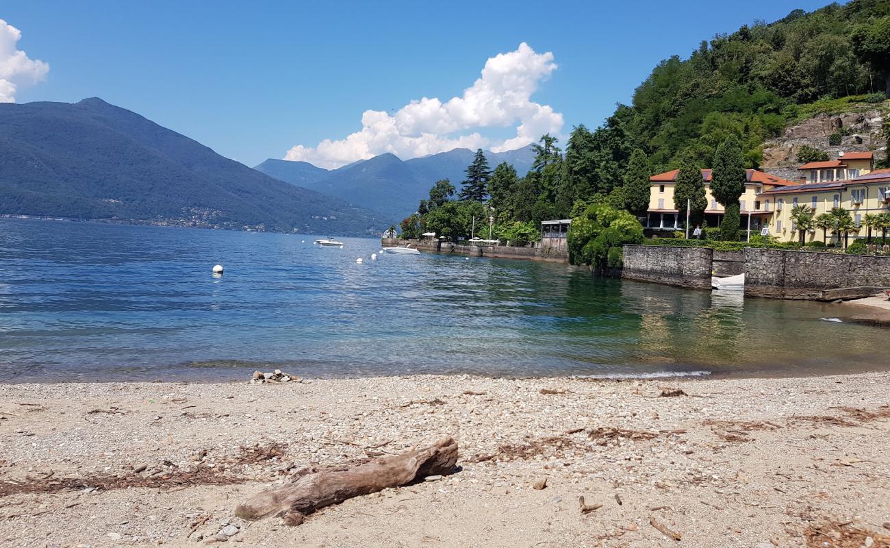 Photo de Colmegna Spiaggia avec caillou gris de surface