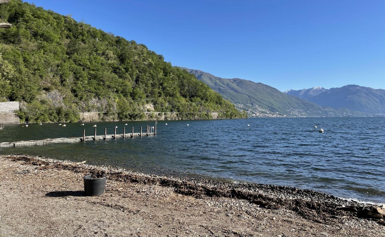 Photo de Spiaggia di Cannobio avec galets gris de surface