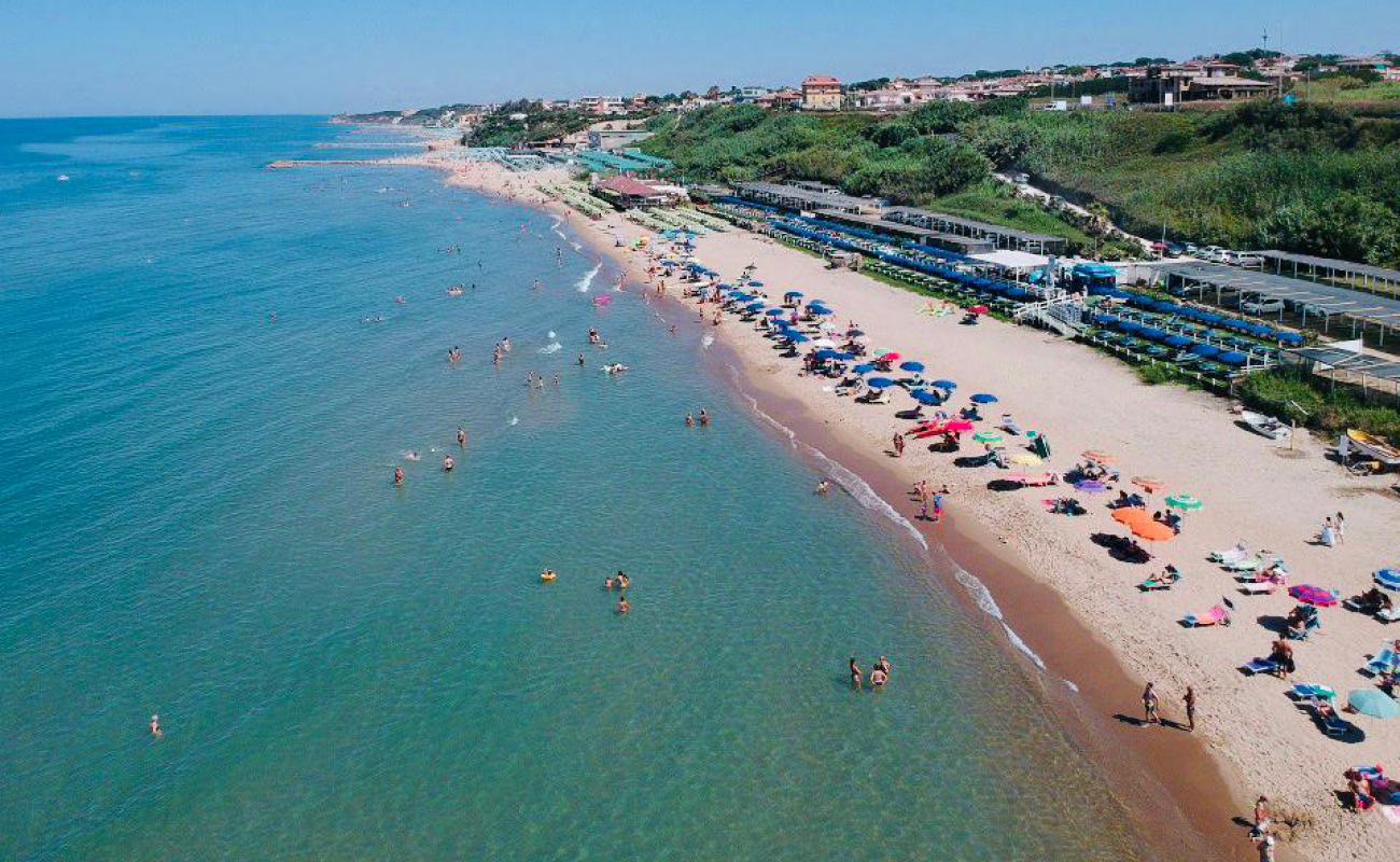 Photo de Plage de Marechiaro avec sable beige de surface
