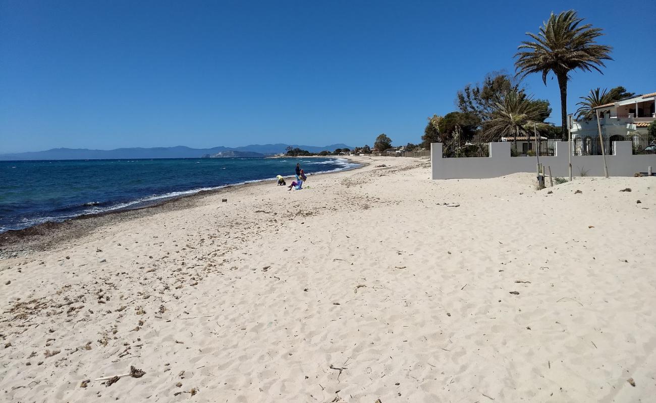 Photo de Sant'Andrea Beach avec sable beige de surface