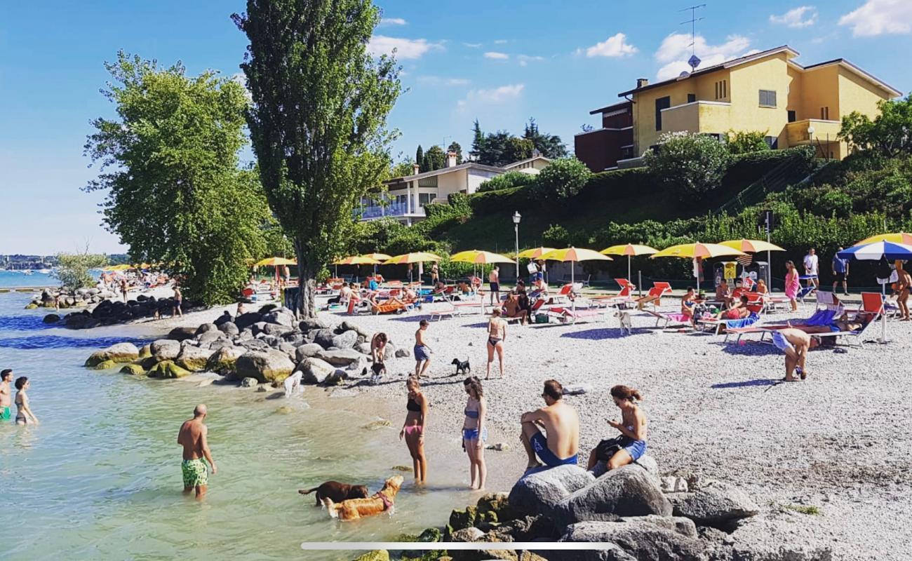 Photo de Plage Braccobaldo avec caillou fin gris de surface