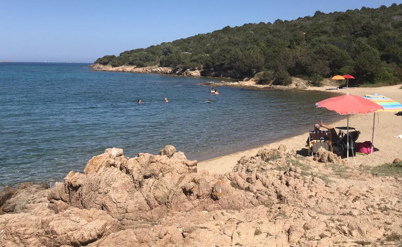 Photo de Spiaggetta La Contralta avec sable lumineux de surface