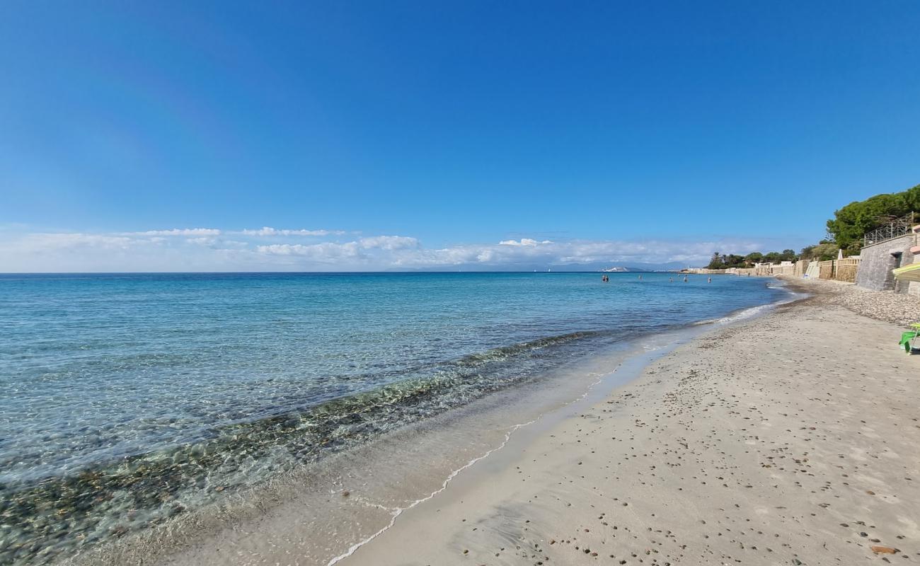 Photo de Capitana Beach avec sable gris de surface
