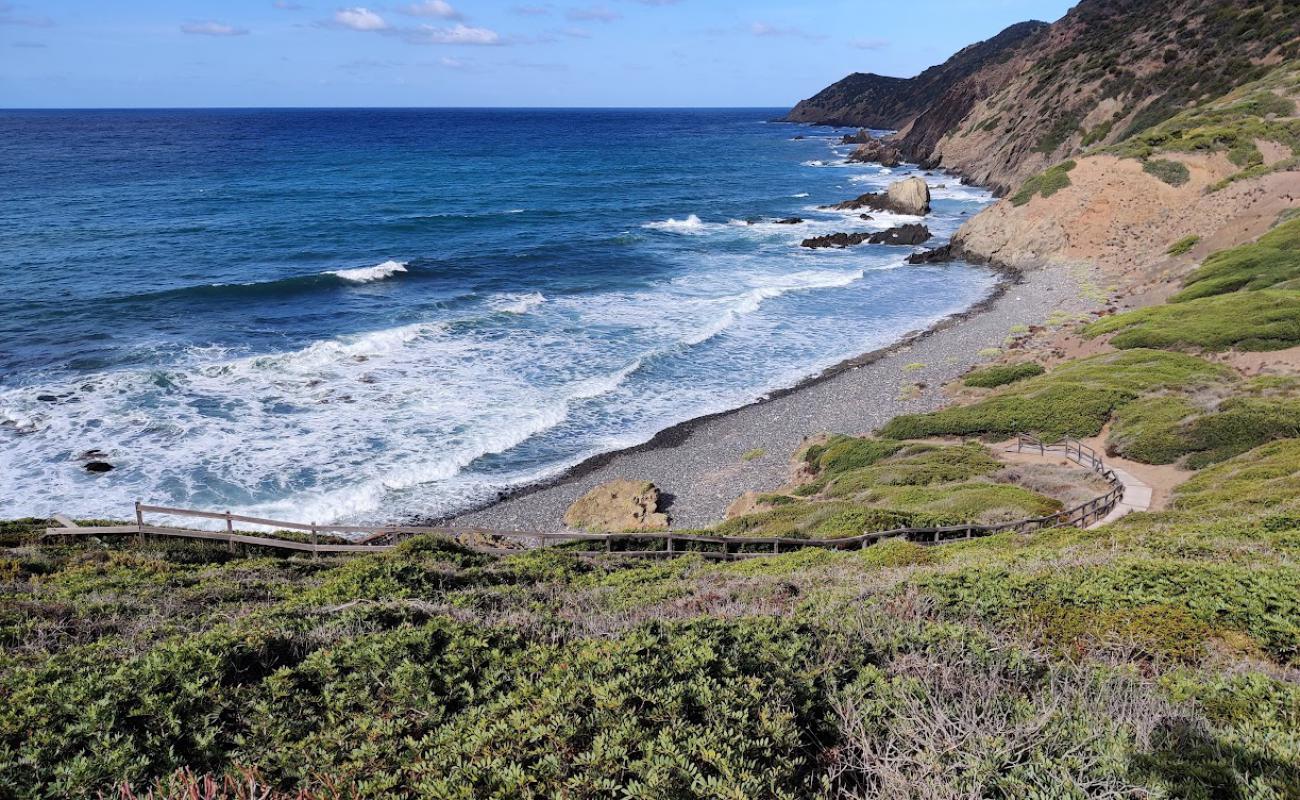 Photo de Spiaggia di Perdischedda avec caillou gris de surface