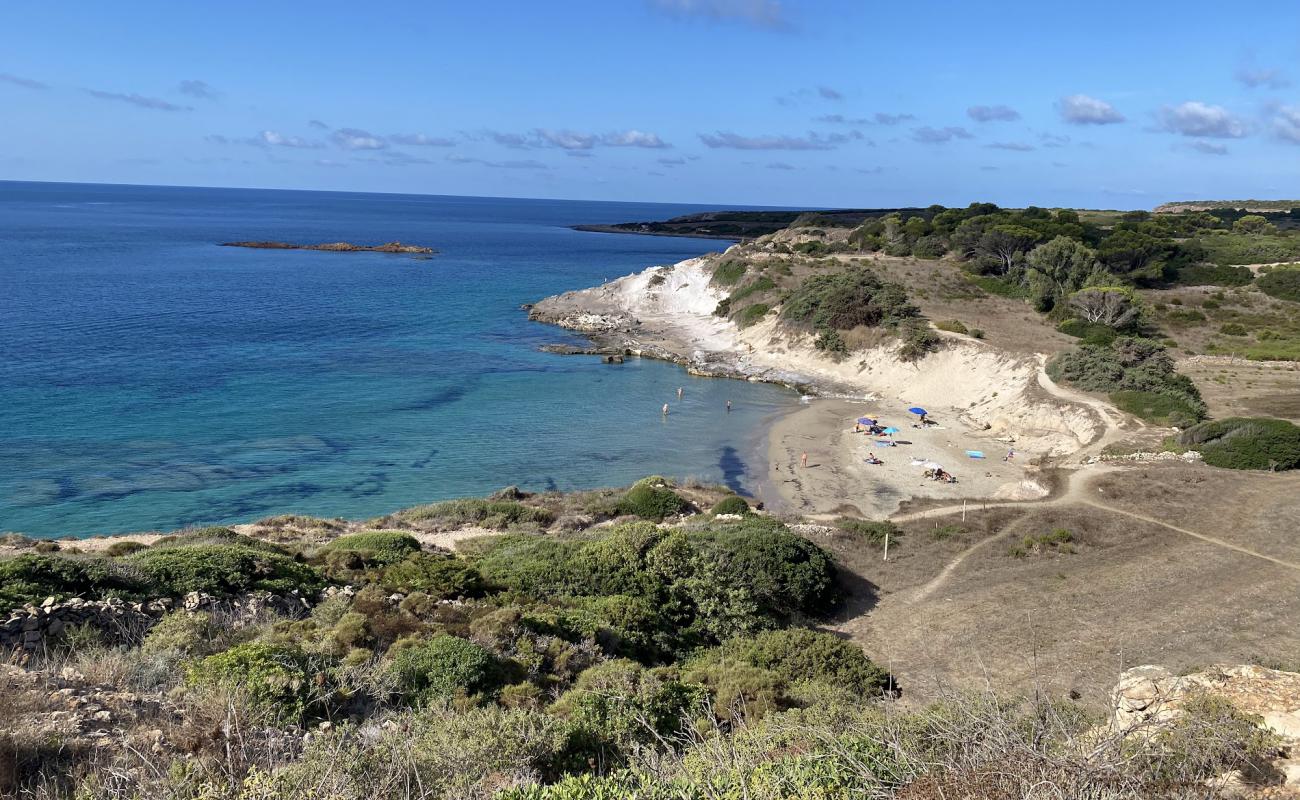 Photo de Lucchese Beach avec sable beige de surface