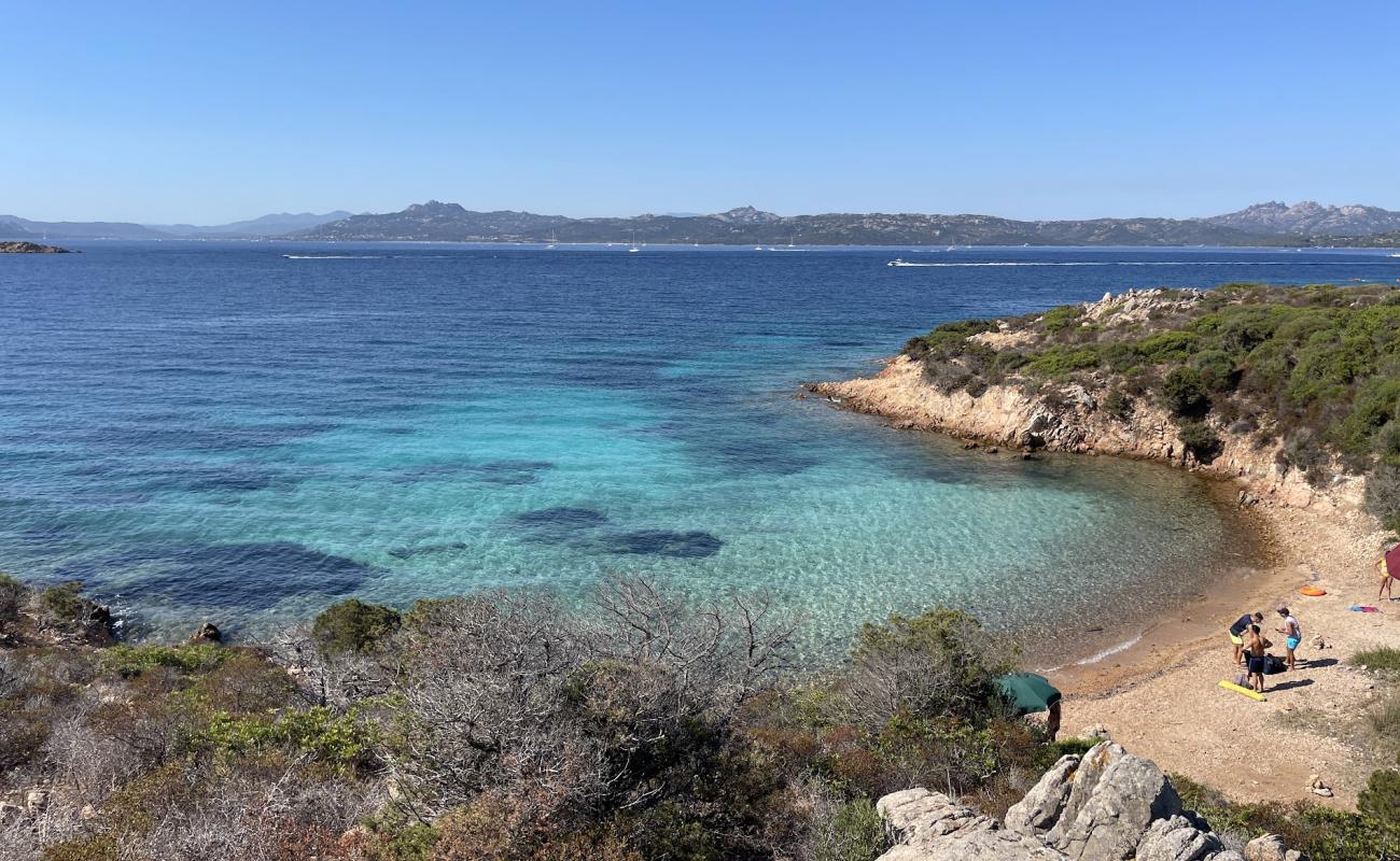 Photo de Cala Degli Inglesi avec caillou fin clair de surface