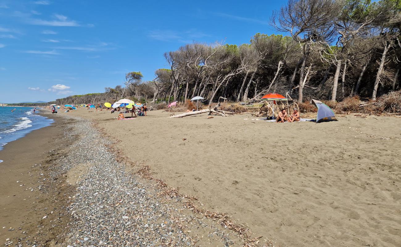 Photo de Bau Beach Le Gorette avec sable lumineux de surface