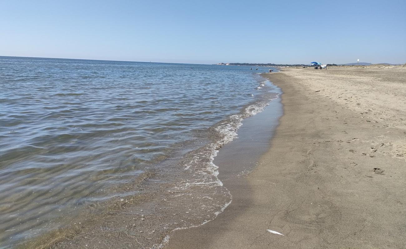 Photo de Ospedale Bambin Gesu Beach avec sable noir de surface