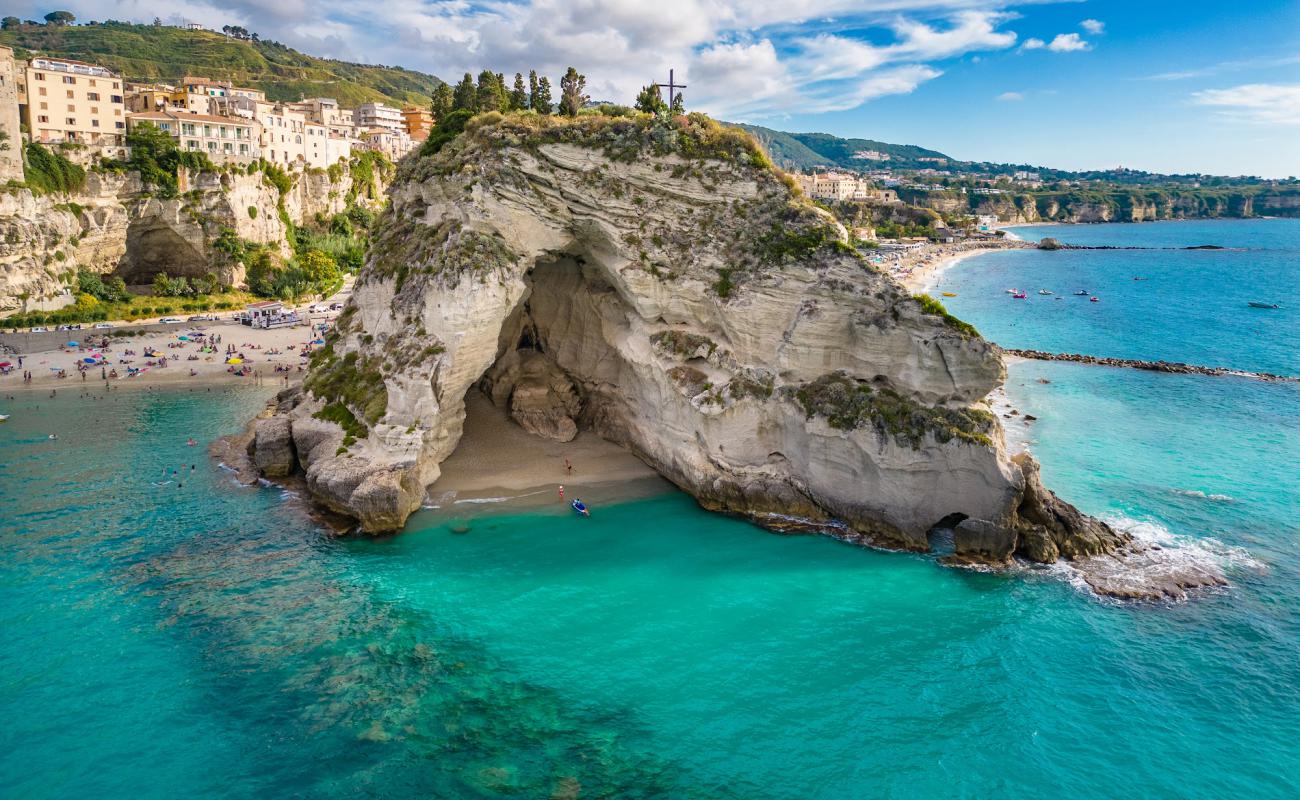 Photo de Grotta del Palombaro avec sable lumineux de surface