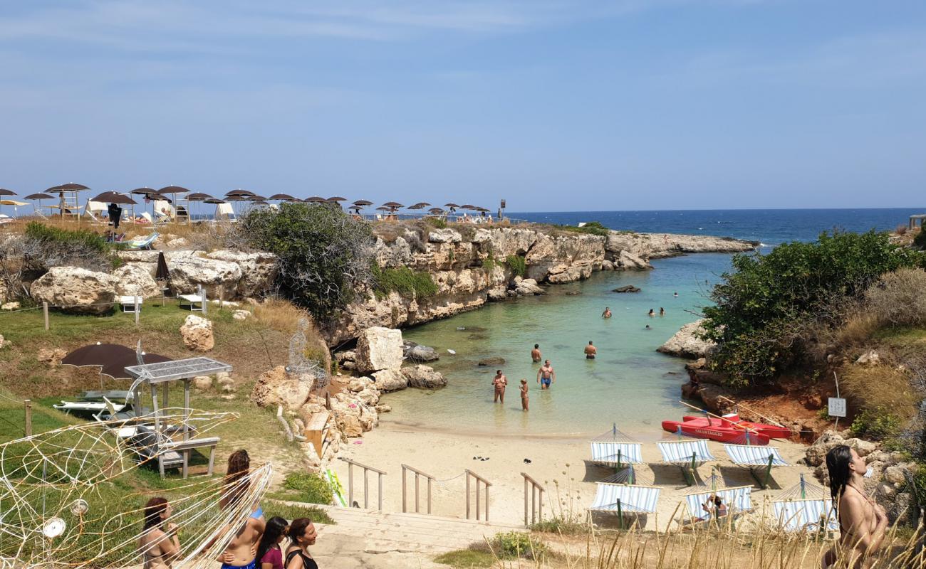 Photo de Lido Marza Monopoli avec sable lumineux de surface