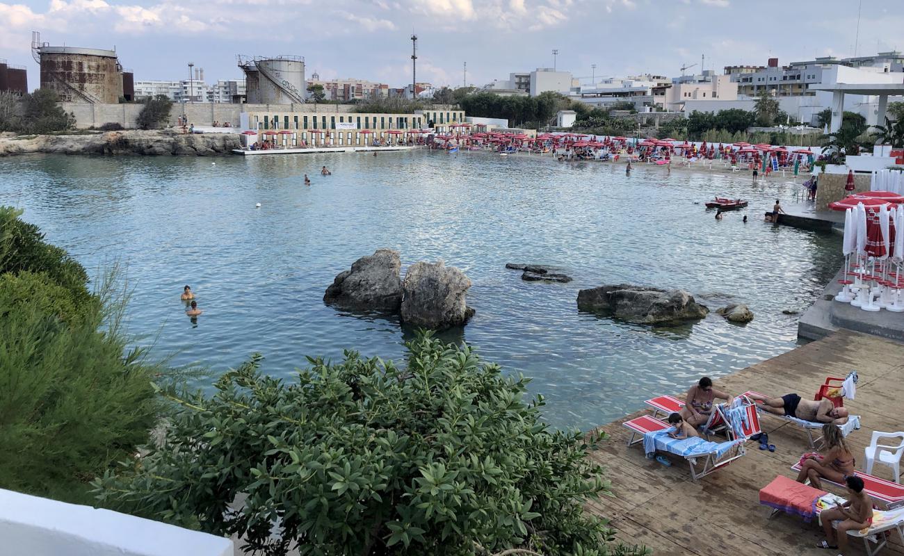 Photo de Lido Pantano avec sable beige de surface