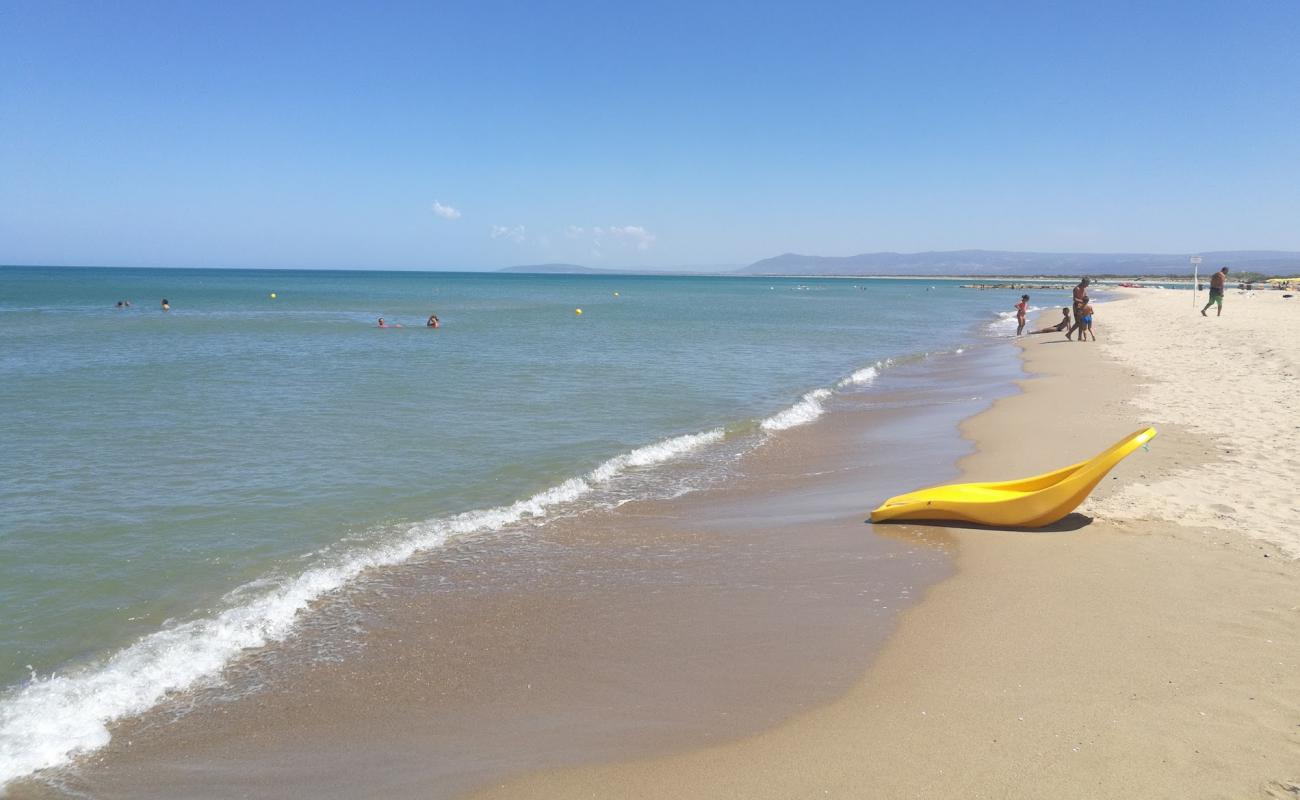 Photo de Spiaggia dell'Acquarotta avec sable lumineux de surface