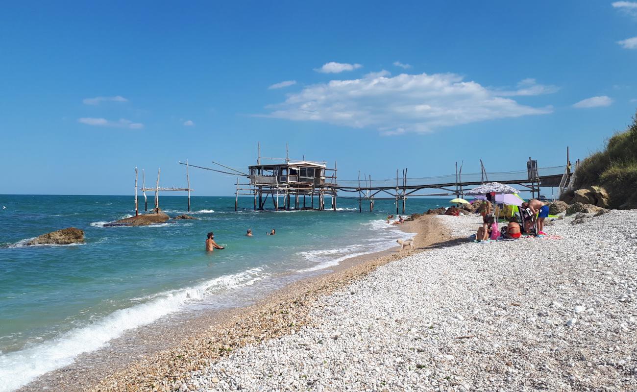 Photo de Ripari Bardella Beach avec galets beige de surface
