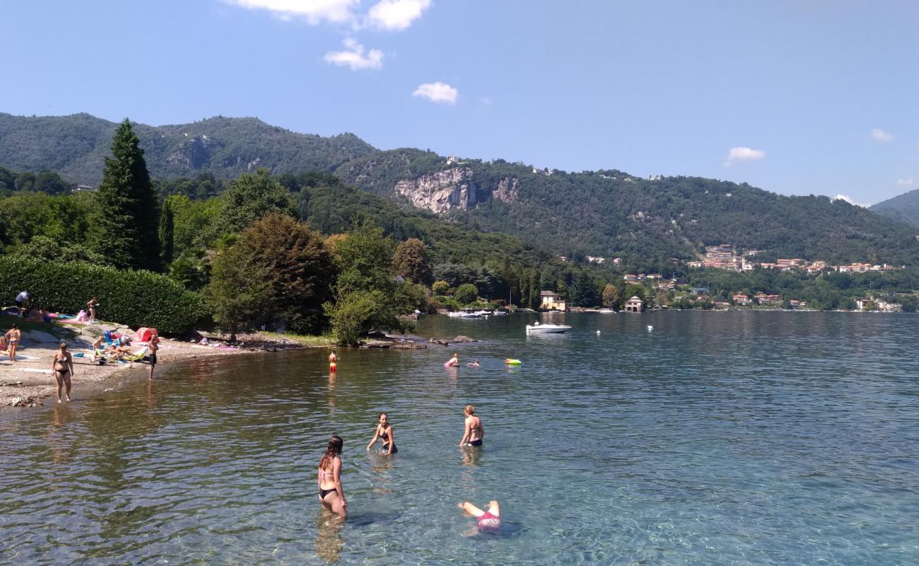 Photo de Spiaggia Prarolo avec caillou fin gris de surface