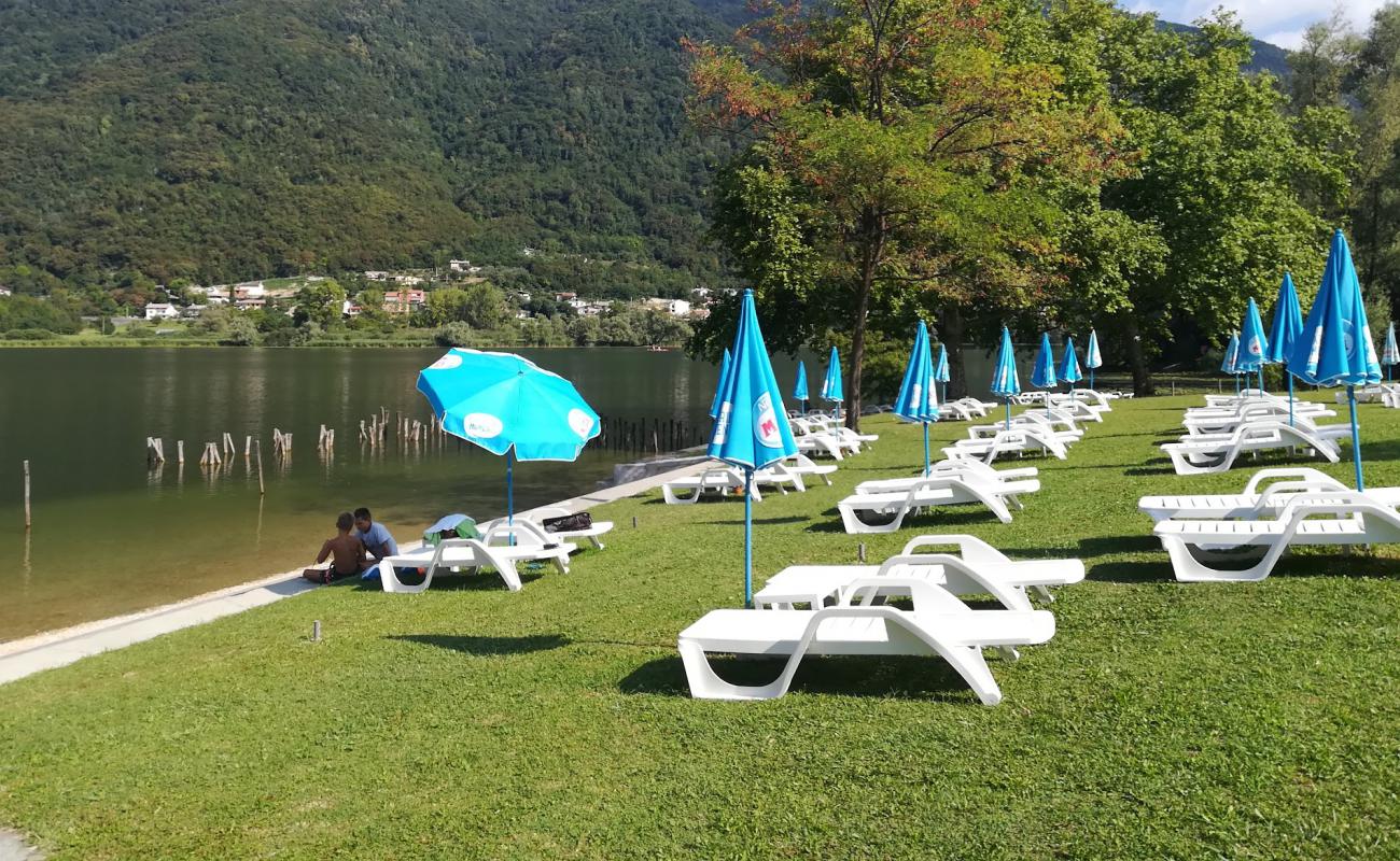 Photo de Lido Prealpino avec herbe de surface