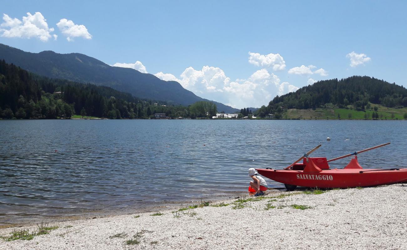 Photo de Spiaggia Nord Ovest avec petits galets gris de surface
