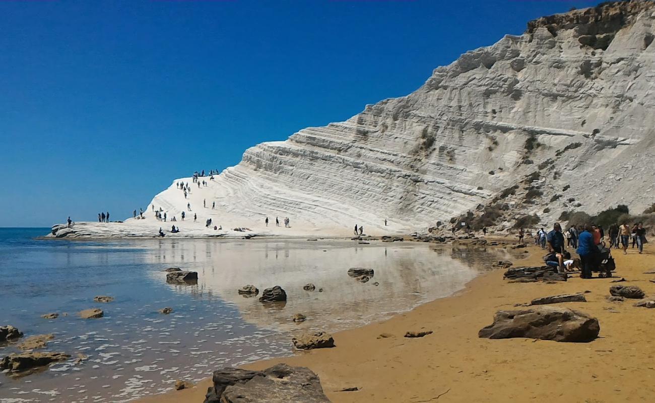 Photo de Spiaggia Scala dei Turchi avec sable beige de surface