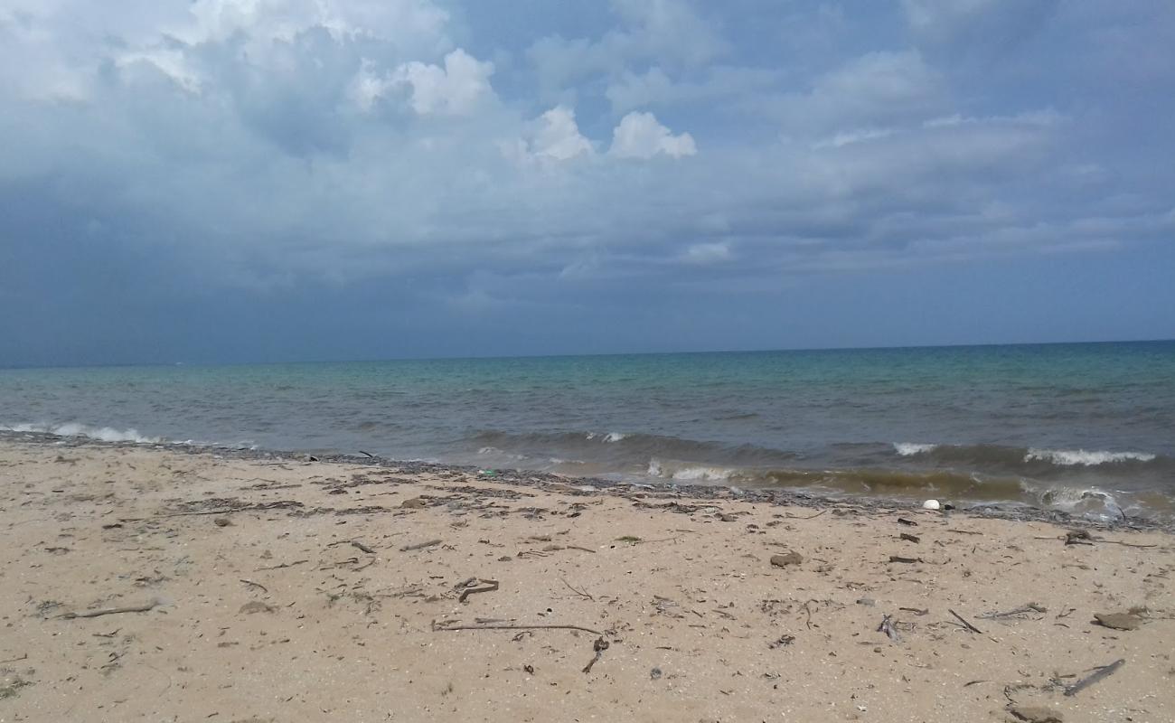 Photo de Lost Beach avec sable beige de surface