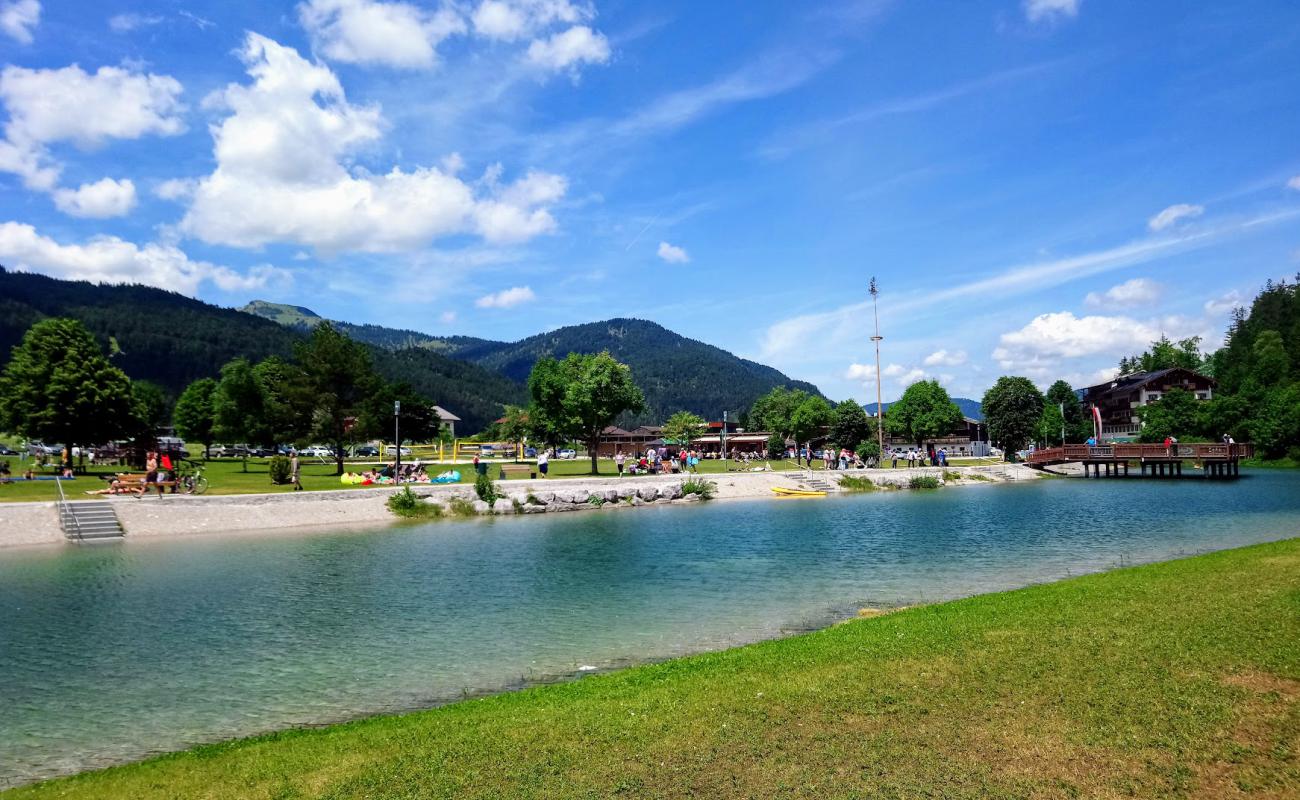 Photo de Achensee avec caillou clair de surface