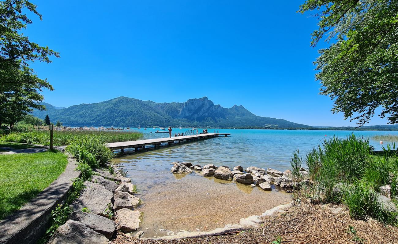 Photo de Strandbad Loibichl avec herbe de surface