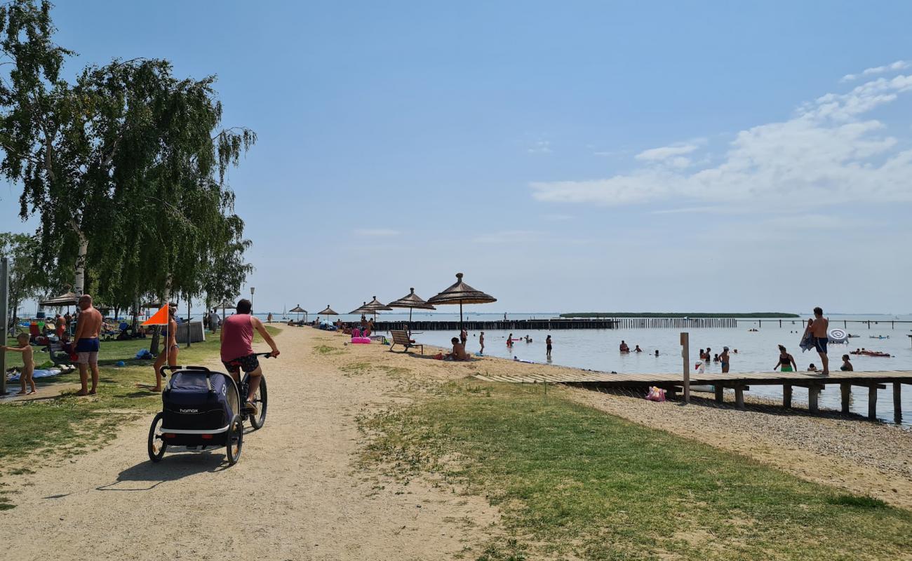 Photo de Seebad Breitenbrunn avec sable clair avec caillou de surface