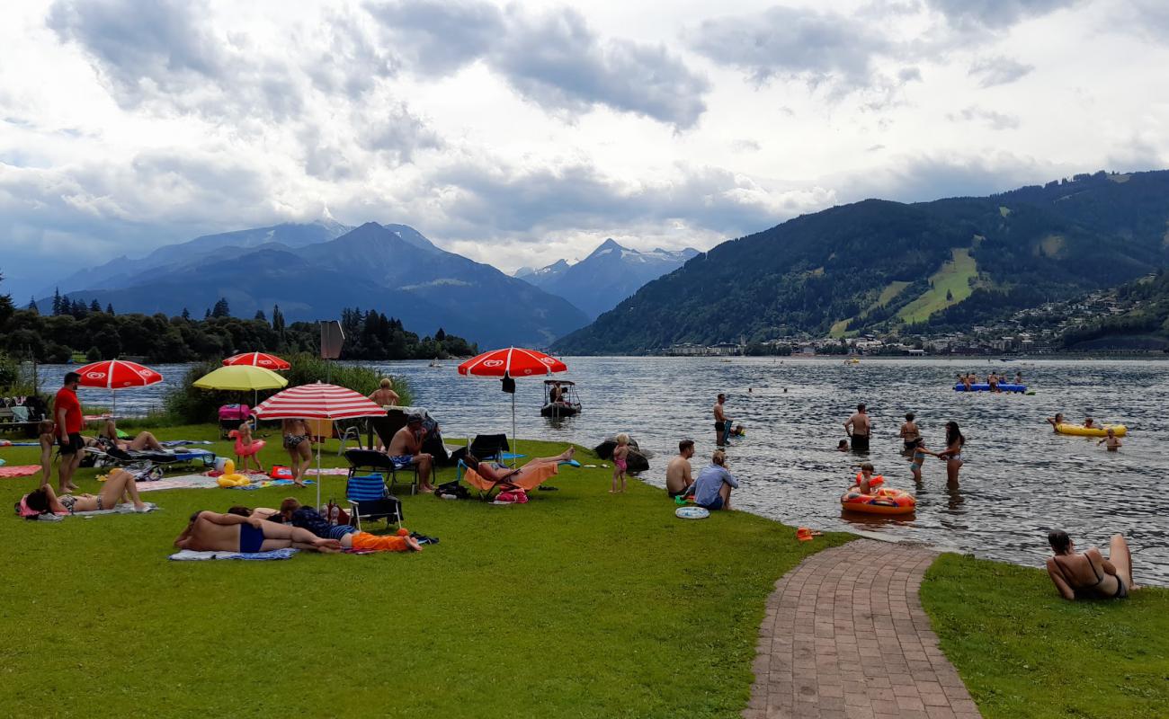 Photo de Strandbad Maishofen avec herbe de surface