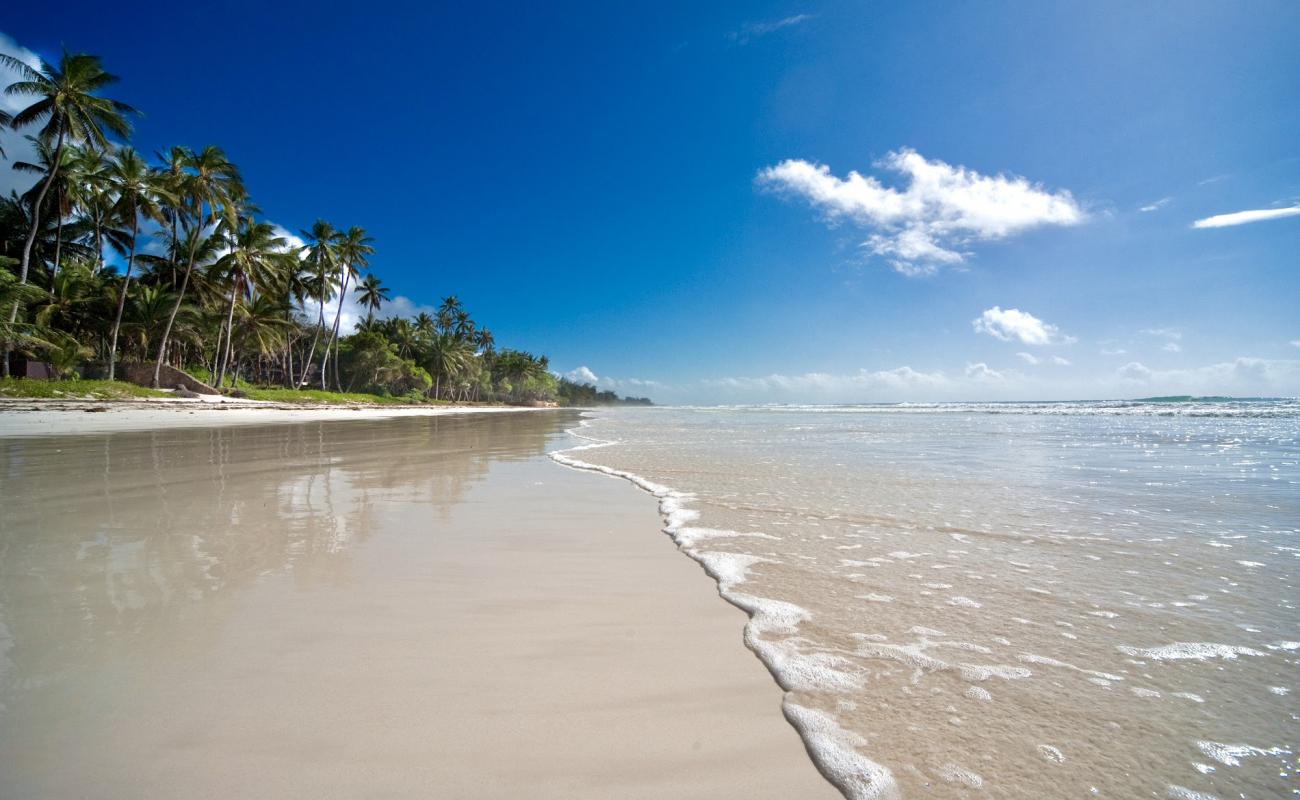 Photo de Galu Kinondo Beach avec sable blanc de surface