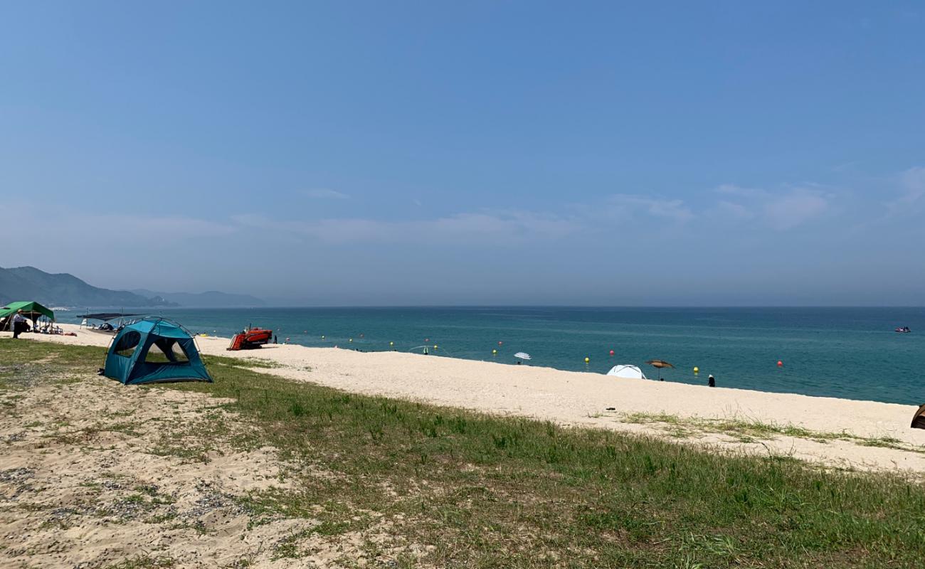 Photo de Mangyang Beach avec sable beige de surface