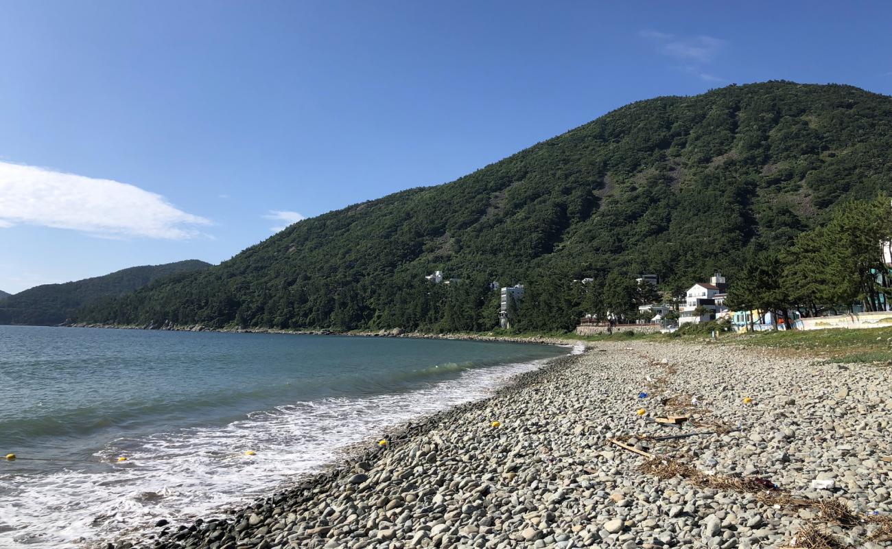 Photo de Musulmok Beach avec caillou gris de surface