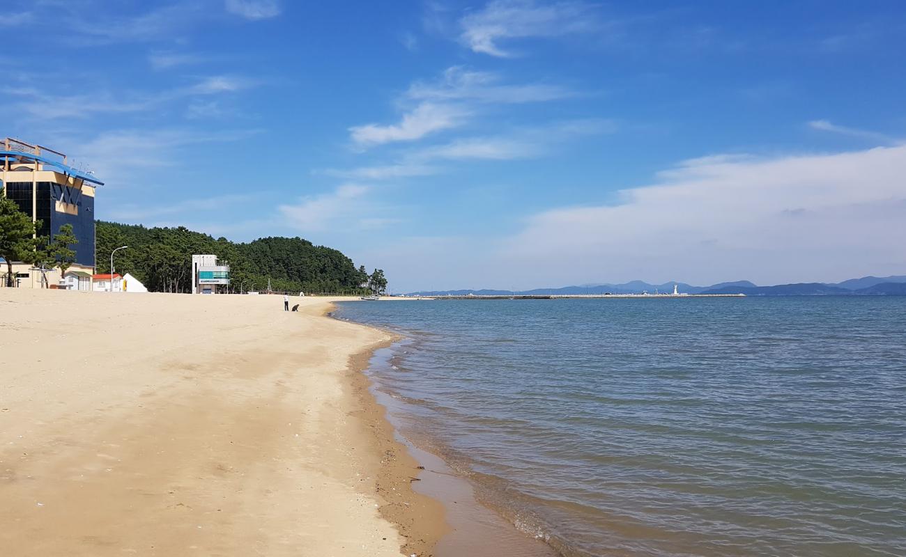 Photo de Yulpo Beach avec sable lumineux de surface