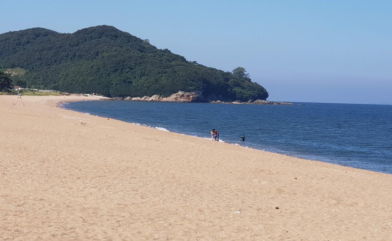 Photo de Gosapo Beach avec sable beige de surface