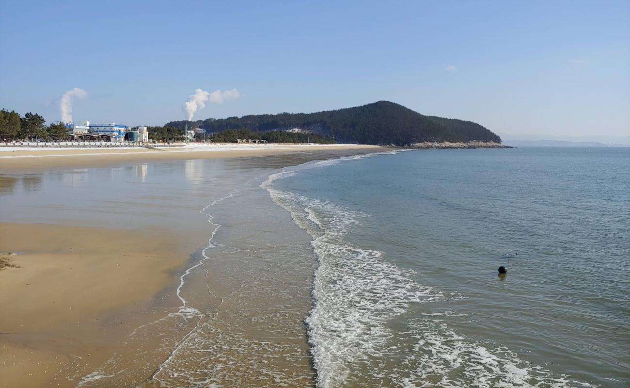 Photo de Wonsando Beach avec sable lumineux de surface