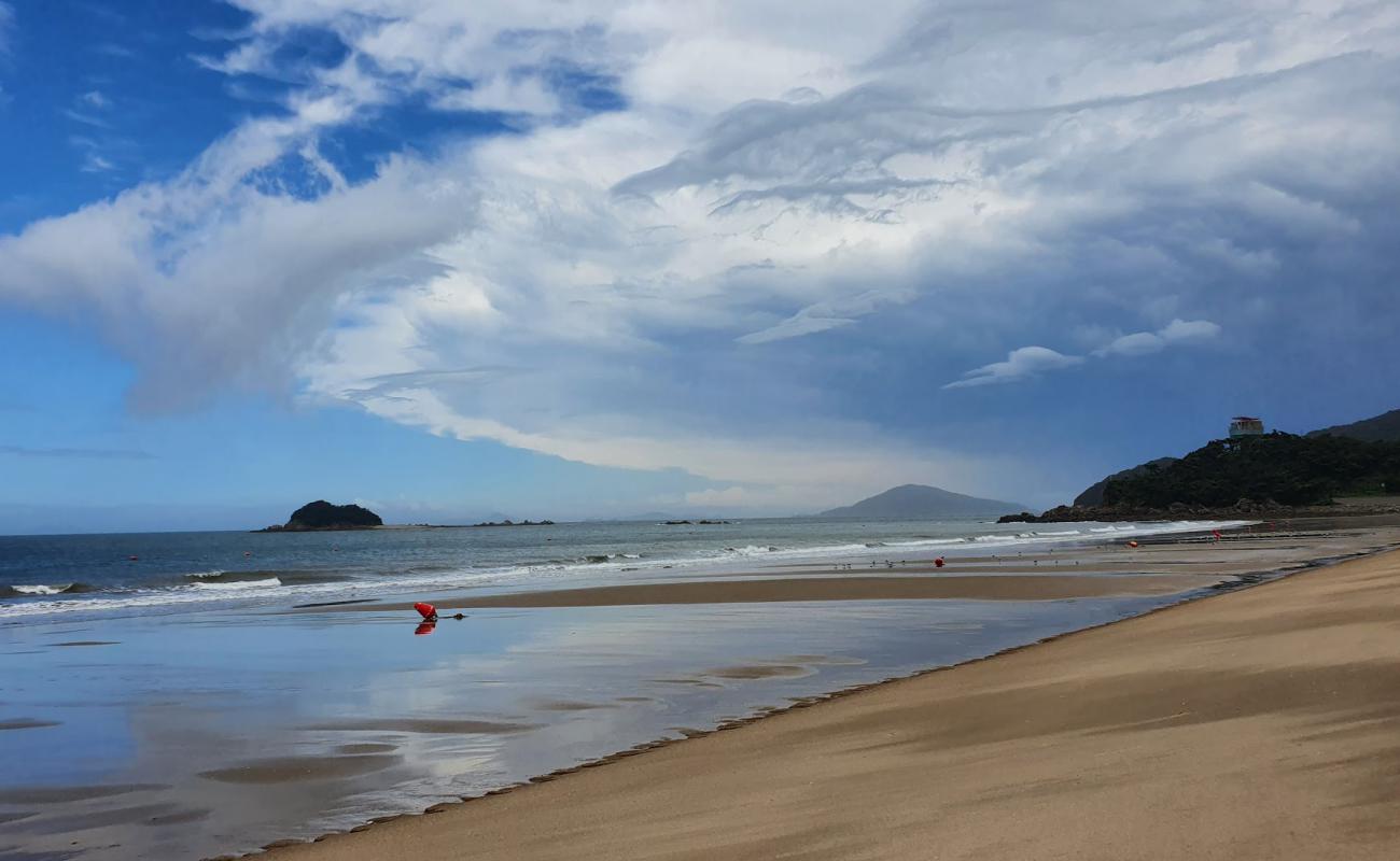 Photo de Nanjido Beach avec sable lumineux de surface