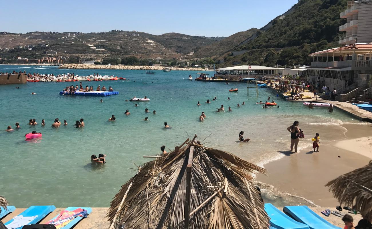 Photo de Plage de Rocca Marina avec sable fin et lumineux de surface