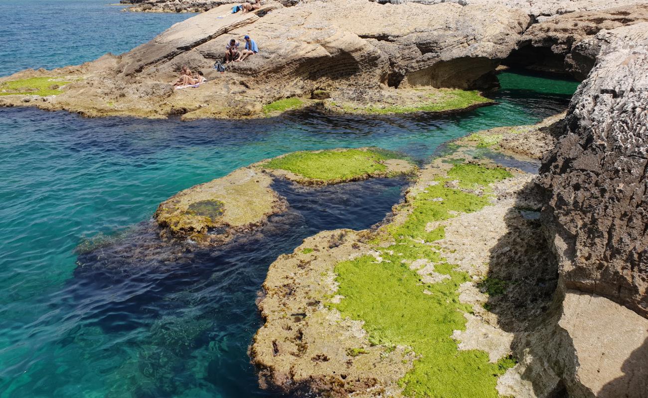 Photo de Joining Beach avec roches de surface