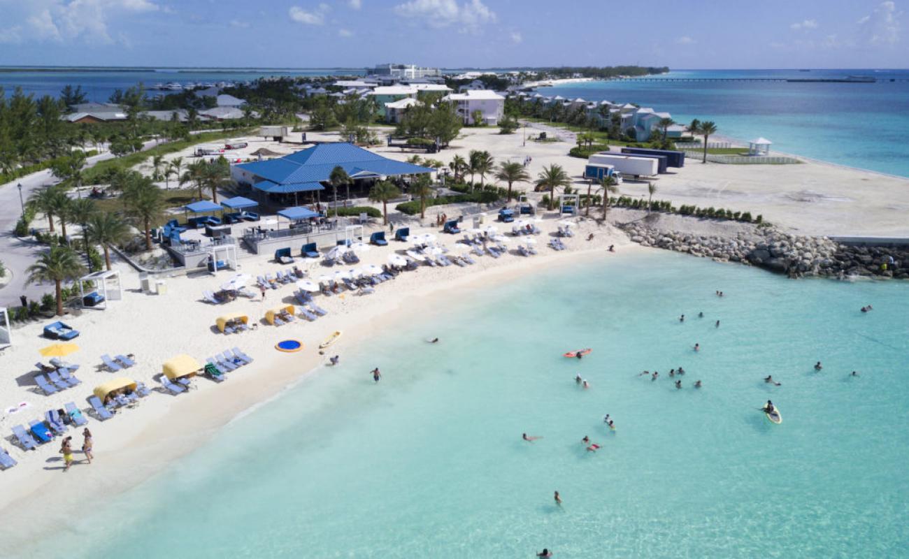 Photo de Plage du Lagon bleu avec sable beige fin de surface