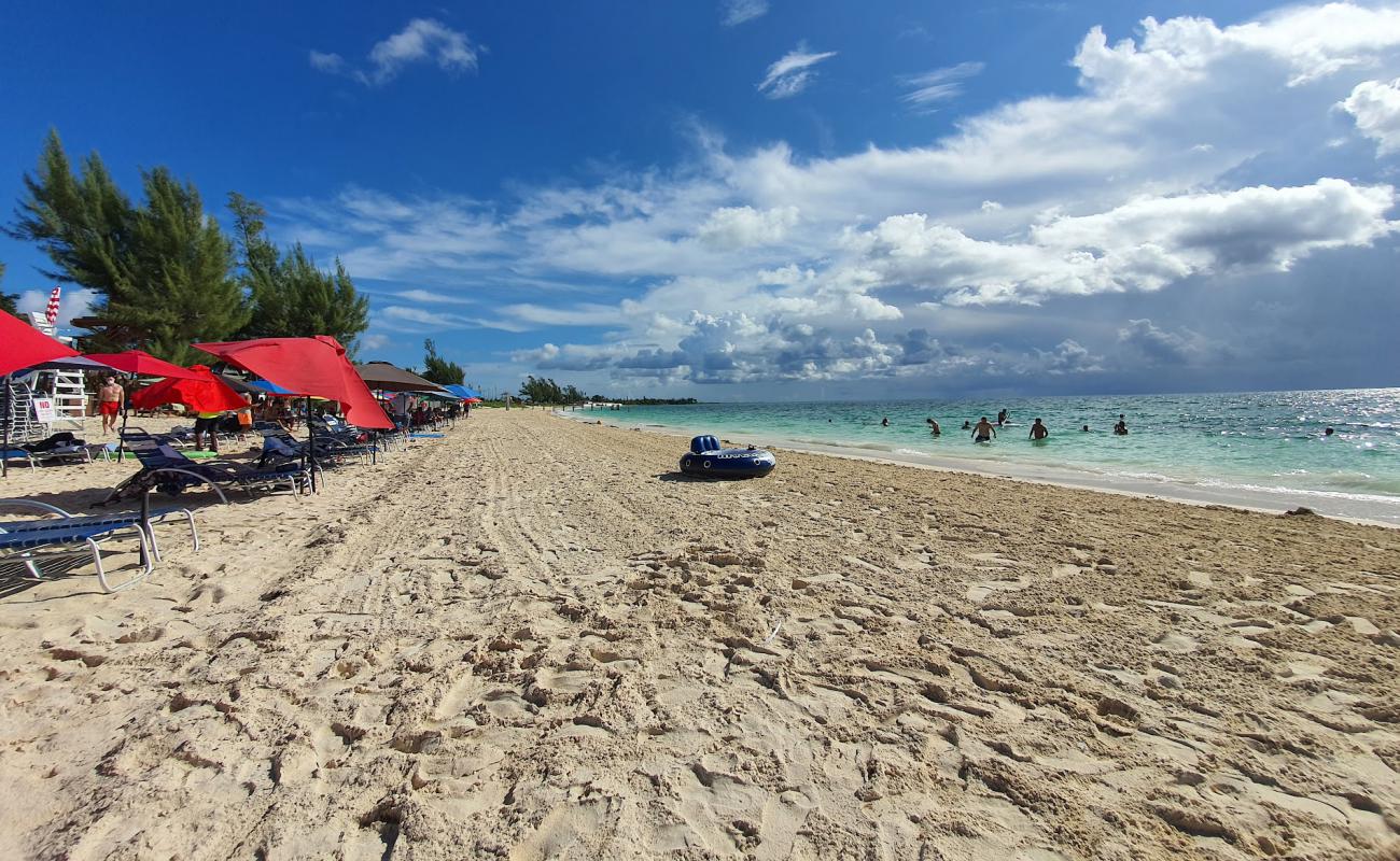 Photo de Taino beach II avec sable fin et lumineux de surface