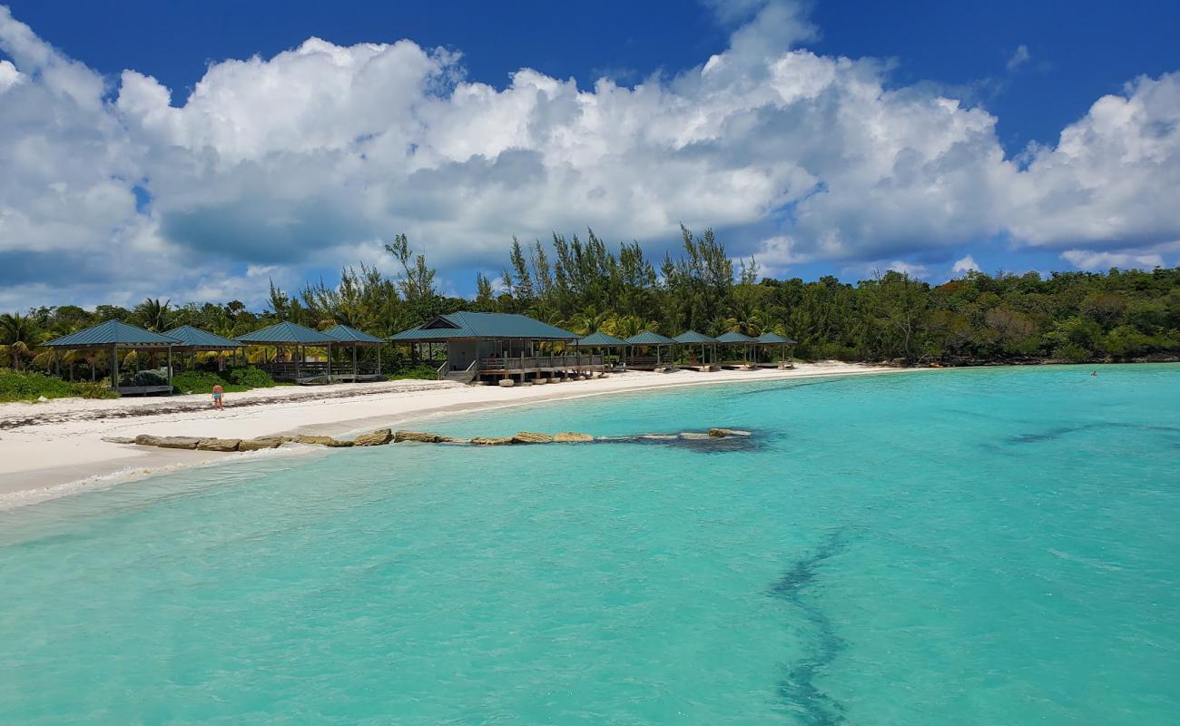 Photo de Casuarina beach avec sable fin et lumineux de surface