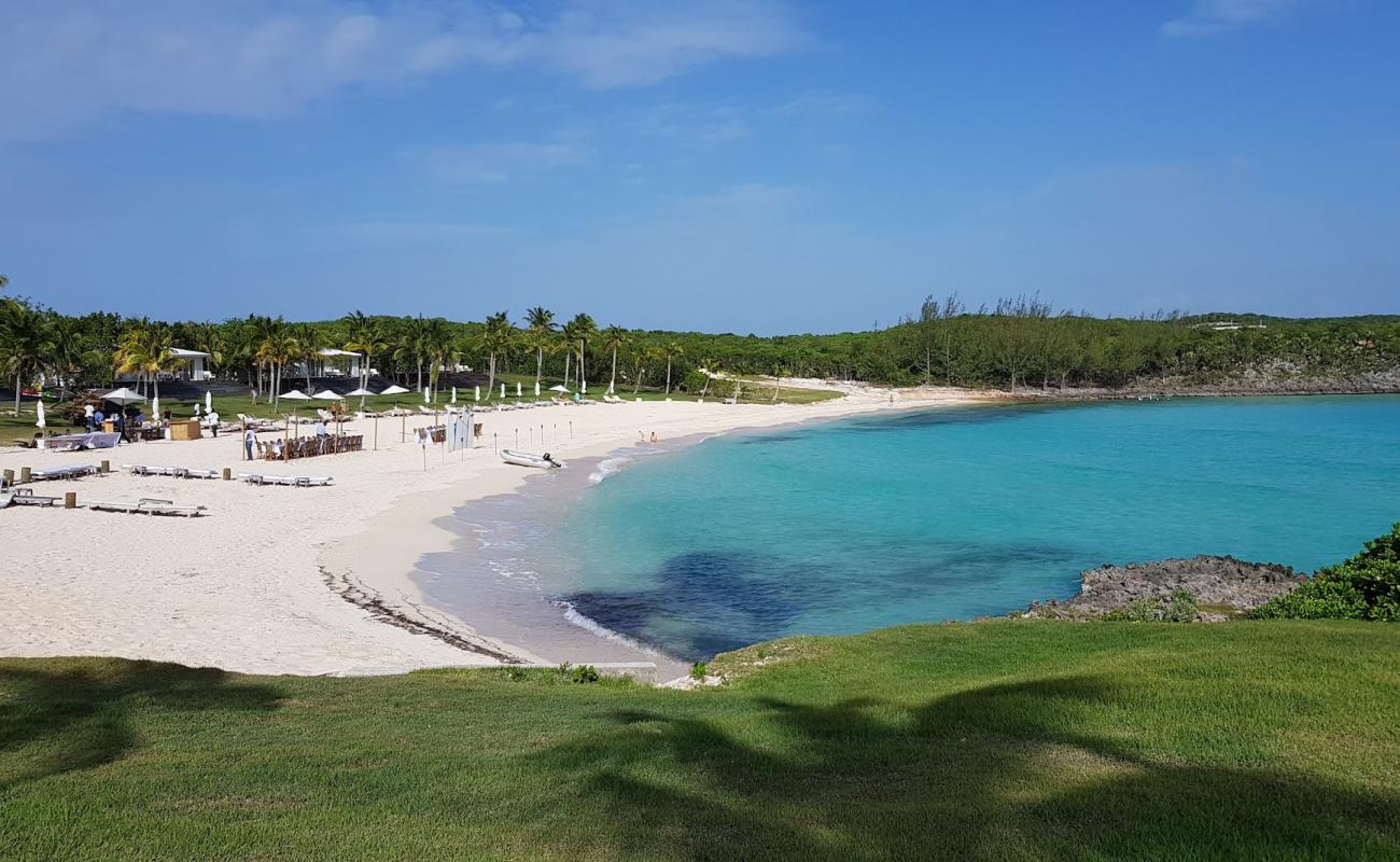 Photo de Gregory Town beach avec sable fin et lumineux de surface