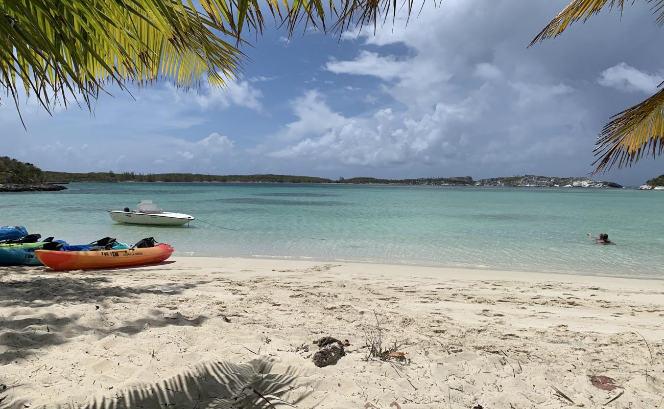 Photo de Stingray beach avec sable fin blanc de surface