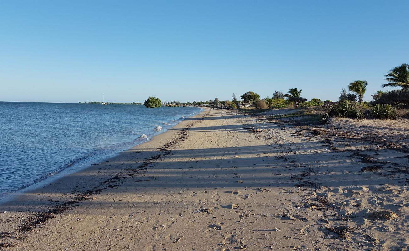 Photo de Ankilibe Beach avec sable beige de surface