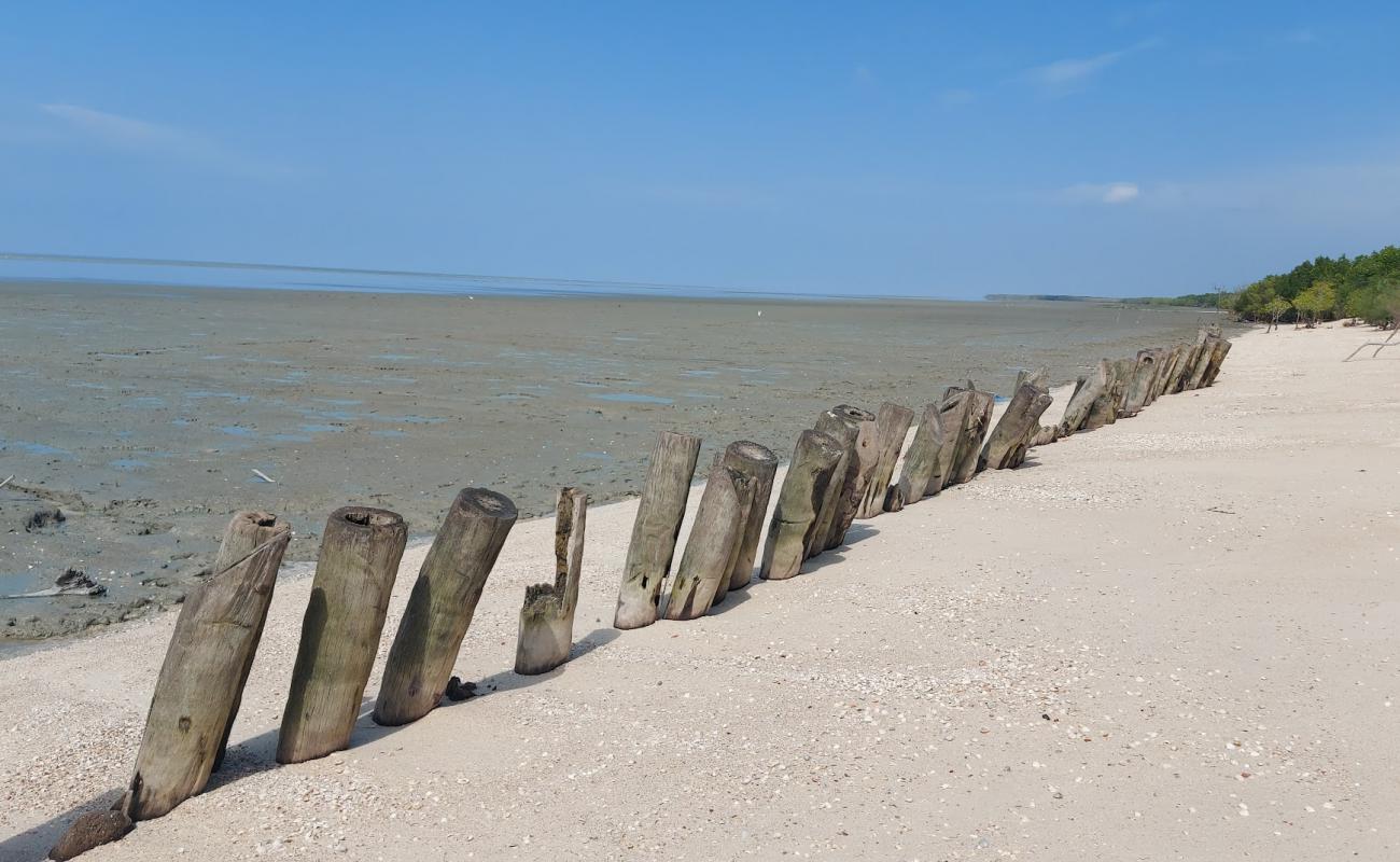 Photo de Tali Air Beach avec sable beige de surface