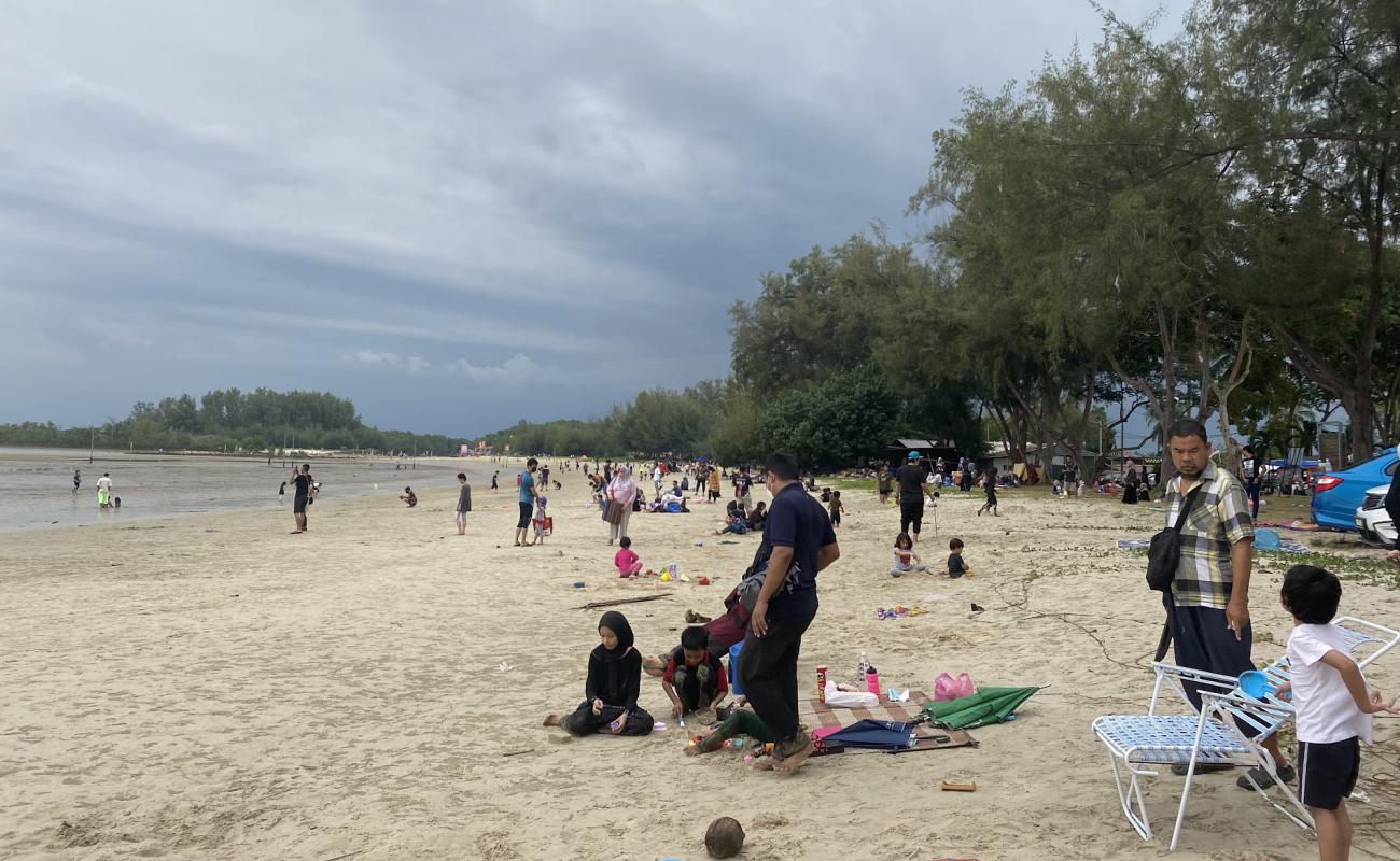 Photo de Sepang Gold Coast avec sable beige de surface