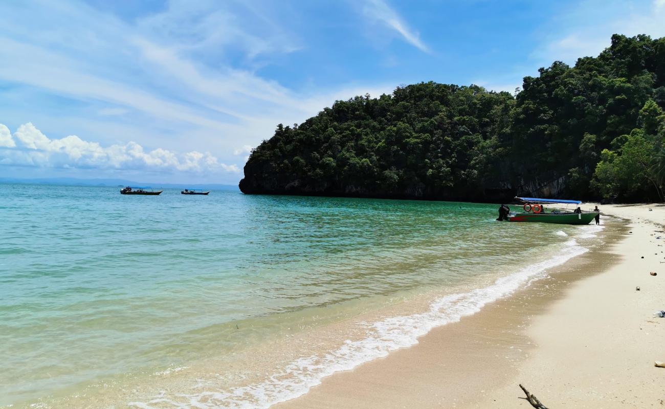 Photo de Pasir Panjang Beach avec sable beige de surface