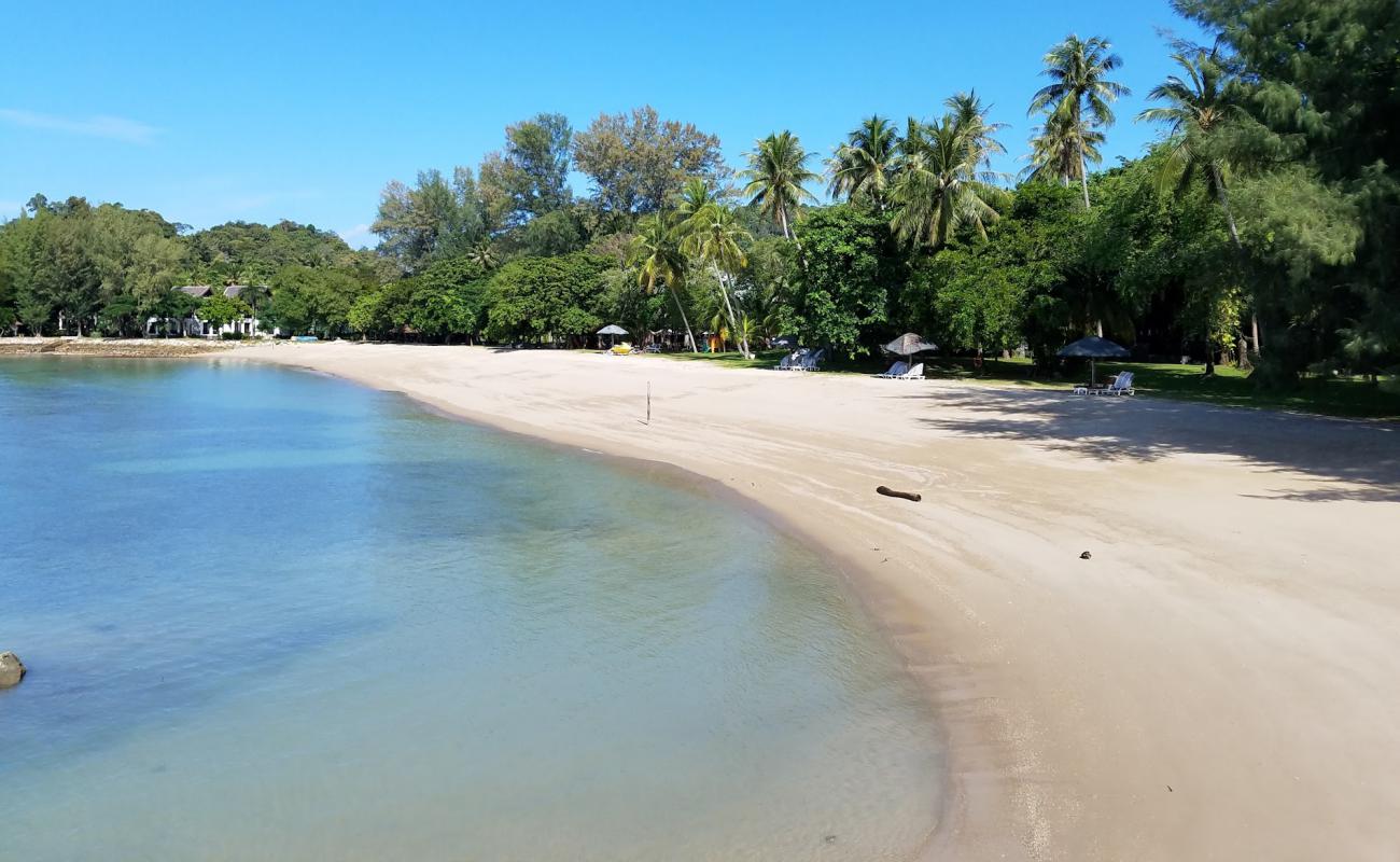 Photo de Rebak Resort Beach avec sable lumineux de surface